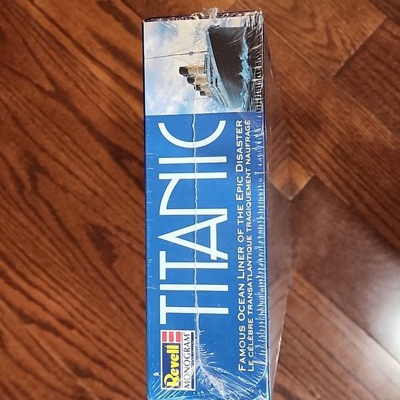 Revell Monogram TITANIC Plastic Model Kit - Picture 4 of 4